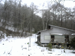 長野県菅平高原 ゆたか山荘 西側(坂上) 2025/12/09 08:30