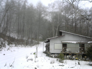 長野県菅平高原 ゆたか山荘 西側(坂上) 2025/12/09 09:30