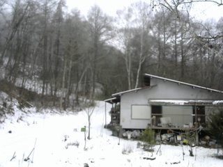 長野県菅平高原 ゆたか山荘 西側(坂上) 2025/12/09 09:45