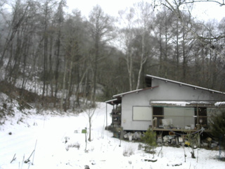 長野県菅平高原 ゆたか山荘 西側(坂上) 2025/12/09 10:15