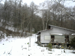 長野県菅平高原 ゆたか山荘 西側(坂上) 2025/12/09 10:45