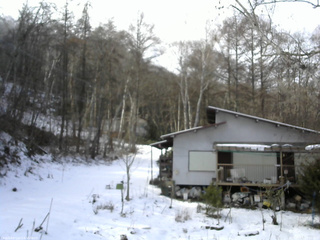 長野県菅平高原 ゆたか山荘 西側(坂上) 2025/12/09 12:30