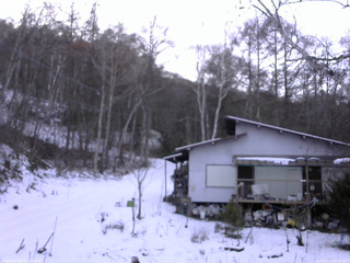 長野県菅平高原 ゆたか山荘 西側(坂上) 2025/12/09 15:15