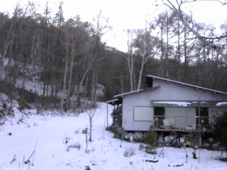 長野県菅平高原 ゆたか山荘 西側(坂上) 2025/12/09 15:45