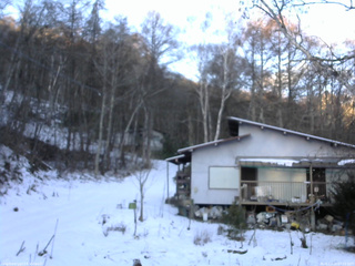 長野県菅平高原 ゆたか山荘 西側(坂上) 2025/12/10 07:15