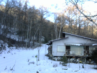 長野県菅平高原 ゆたか山荘 西側(坂上) 2025/12/10 07:45
