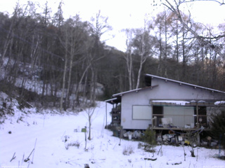 長野県菅平高原 ゆたか山荘 西側(坂上) 2025/12/10 14:15