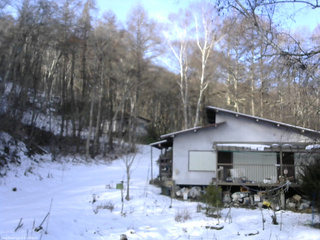 長野県菅平高原 ゆたか山荘 西側(坂上) 2025/12/11 09:15
