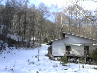 長野県菅平高原 ゆたか山荘 西側(坂上) 2025/12/11 11:00