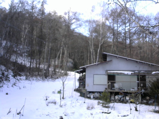 長野県菅平高原 ゆたか山荘 西側(坂上) 2025/12/11 12:15