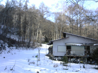長野県菅平高原 ゆたか山荘 西側(坂上) 2025/12/11 12:30
