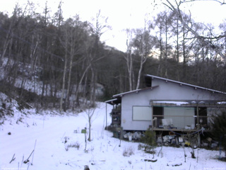 長野県菅平高原 ゆたか山荘 西側(坂上) 2025/12/11 15:00