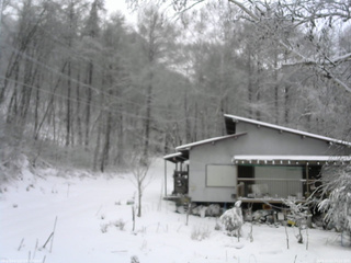 長野県菅平高原 ゆたか山荘 西側(坂上) 2025/12/12 15:15
