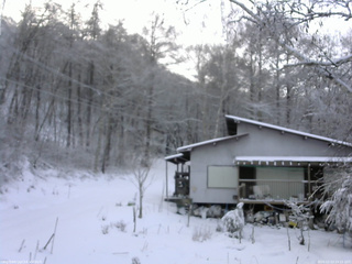 長野県菅平高原 ゆたか山荘 西側(坂上) 2025/12/13 15:15