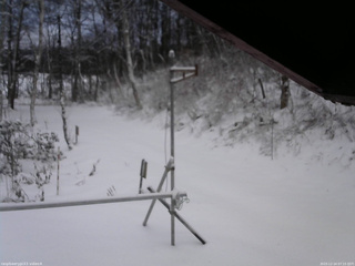 長野県菅平高原 ゆたか山荘 東側(坂下) 2025/12/14 07:15