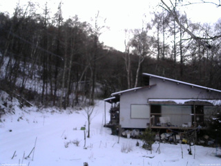 長野県菅平高原 ゆたか山荘 西側(坂上) 2025/12/14 16:45