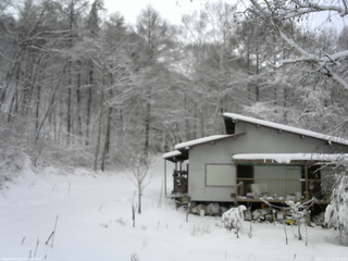 長野県菅平高原 ゆたか山荘 西側(坂上) 2025/12/15 13:30