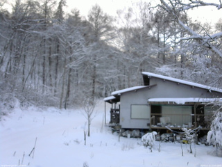 長野県菅平高原 ゆたか山荘 西側(坂上) 2025/12/15 15:45