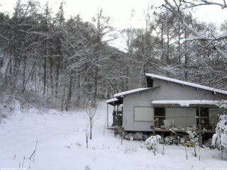 長野県菅平高原 ゆたか山荘 西側(坂上) 2025/12/16 14:30