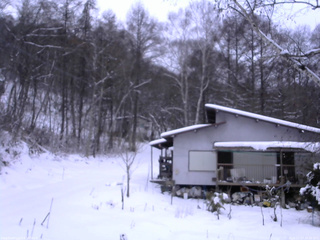 長野県菅平高原 ゆたか山荘 西側(坂上) 2025/12/17 16:30