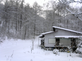長野県菅平高原 ゆたか山荘 西側(坂上) 2025/12/18 15:30