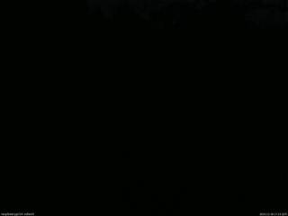 長野県菅平高原 ゆたか山荘 西側(坂上) 2025/12/18 17:15