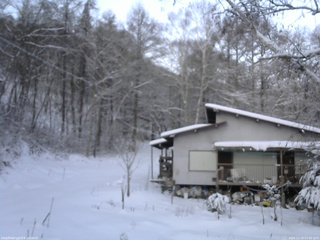 長野県菅平高原 ゆたか山荘 西側(坂上) 2025/12/19 07:00