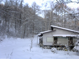 長野県菅平高原 ゆたか山荘 西側(坂上) 2025/12/19 07:15