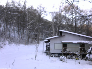 長野県菅平高原 ゆたか山荘 西側(坂上) 2025/12/19 14:15