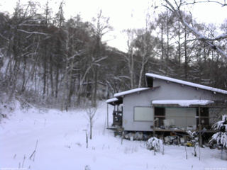 長野県菅平高原 ゆたか山荘 西側(坂上) 2025/12/19 16:00