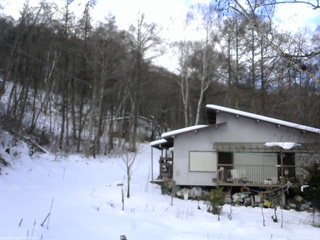 長野県菅平高原 ゆたか山荘 西側(坂上) 2025/12/20 11:00