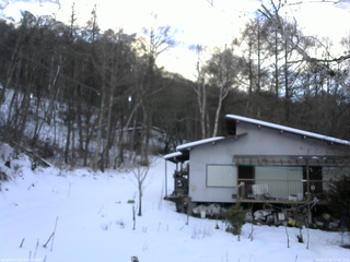 長野県菅平高原 ゆたか山荘 西側(坂上) 2025/12/20 15:45