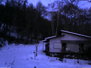 長野県菅平高原 ゆたか山荘 西側(坂上) 2025/12/21 06:30