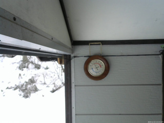 長野県菅平高原 ゆたか山荘 温度計 2025/12/21 14:15