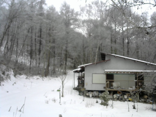 長野県菅平高原 ゆたか山荘 西側(坂上) 2025/12/22 09:45