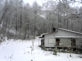 長野県菅平高原 ゆたか山荘 西側(坂上) 2025/12/22 11:00