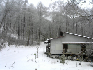 長野県菅平高原 ゆたか山荘 西側(坂上) 2025/12/22 11:15