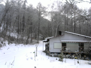 長野県菅平高原 ゆたか山荘 西側(坂上) 2025/12/22 15:30
