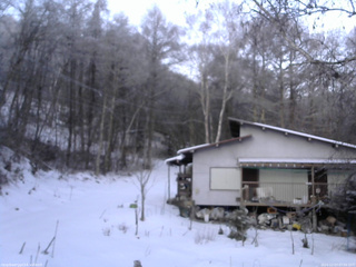 長野県菅平高原 ゆたか山荘 西側(坂上) 2025/12/23 07:00