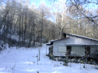 長野県菅平高原 ゆたか山荘 西側(坂上) 2025/12/23 09:45
