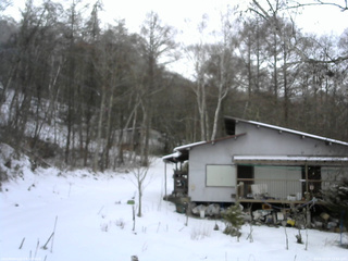 長野県菅平高原 ゆたか山荘 西側(坂上) 2025/12/23 13:00