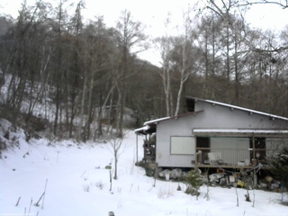 長野県菅平高原 ゆたか山荘 西側(坂上) 2025/12/23 13:30
