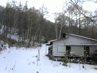 長野県菅平高原 ゆたか山荘 西側(坂上) 2025/12/23 14:00