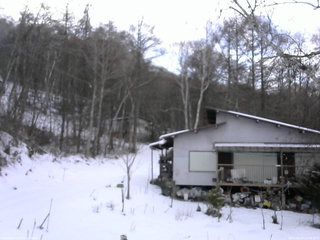 長野県菅平高原 ゆたか山荘 西側(坂上) 2025/12/23 14:30