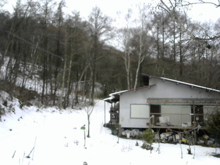 長野県菅平高原 ゆたか山荘 西側(坂上) 2025/12/24 14:00