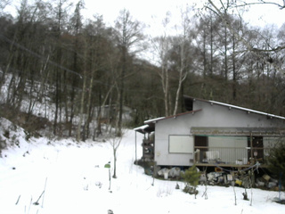 長野県菅平高原 ゆたか山荘 西側(坂上) 2025/12/24 14:45