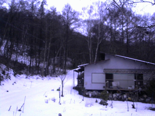 長野県菅平高原 ゆたか山荘 西側(坂上) 2025/12/24 16:45