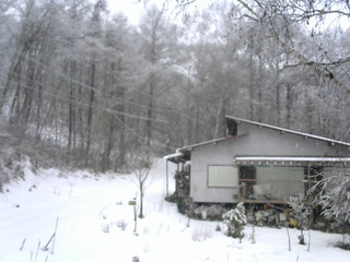 長野県菅平高原 ゆたか山荘 西側(坂上) 2025/12/25 15:30