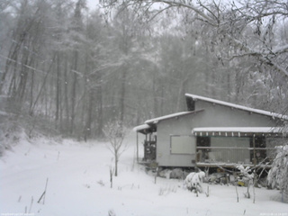 長野県菅平高原 ゆたか山荘 西側(坂上) 2025/12/26 12:15
