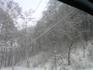 長野県菅平高原 ゆたか山荘 東側上空 2025/12/26 12:00